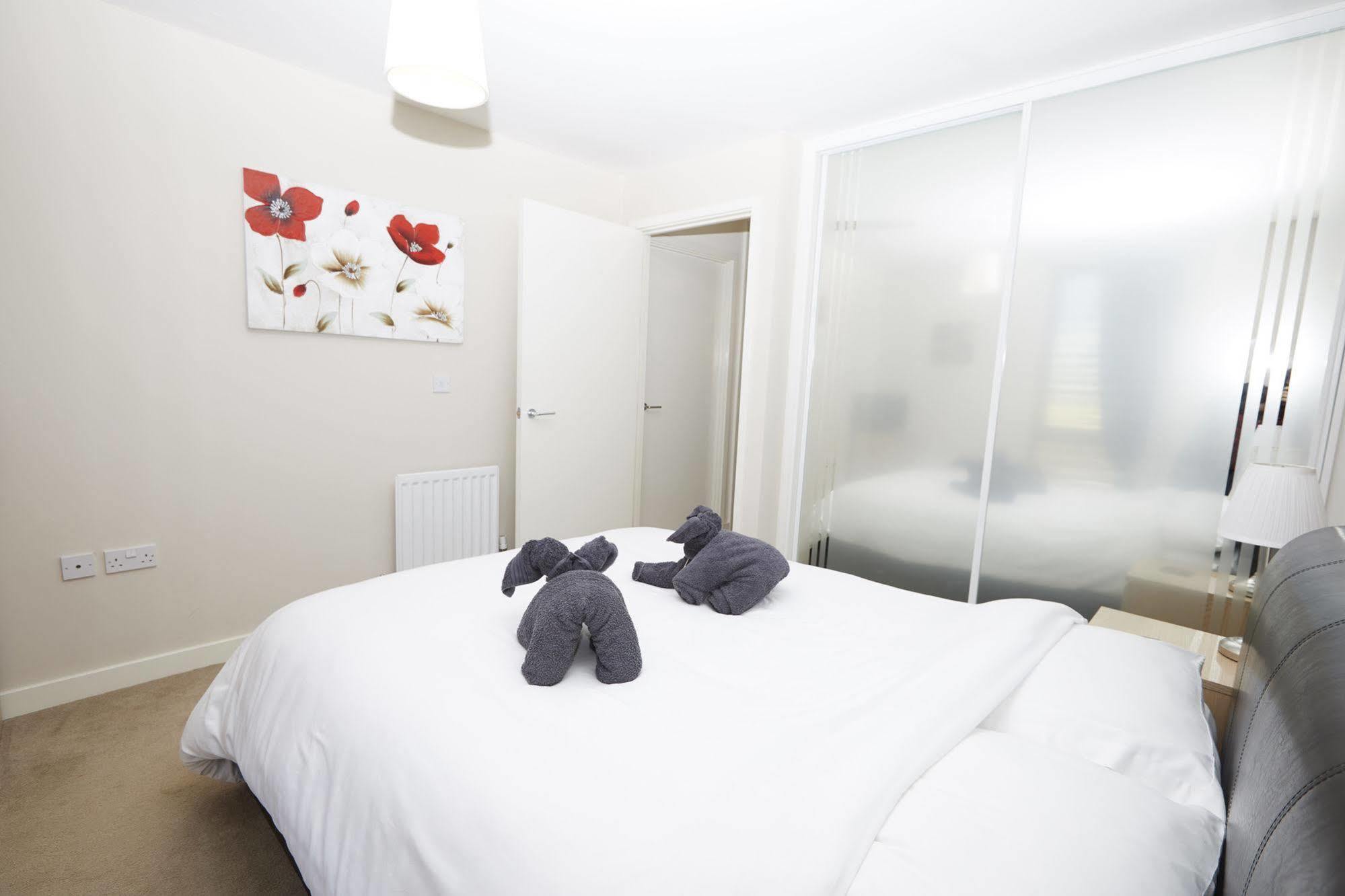 Dakota House Apartment Milton Keynes